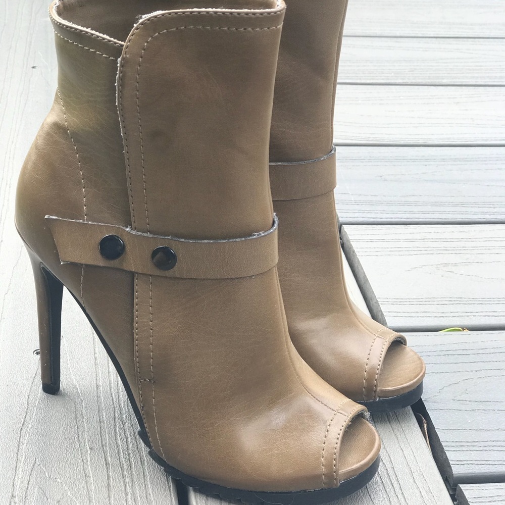 TACIE Peep Toe Bootie